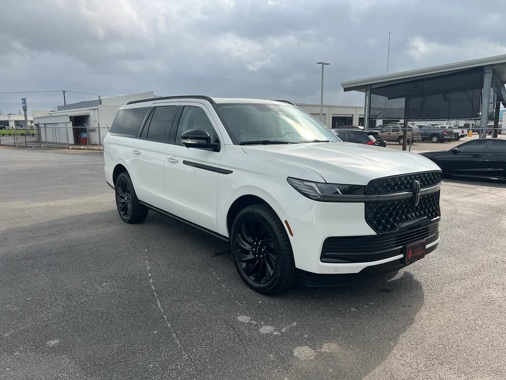 2026 Lincoln Navigator L - Photo 1