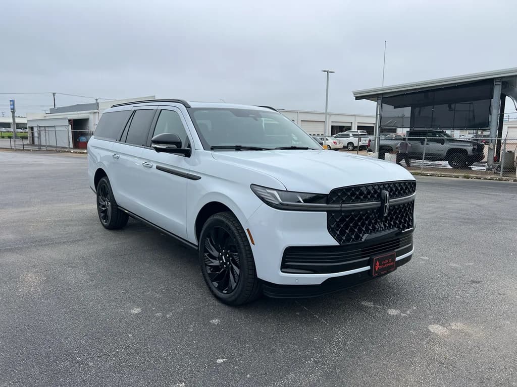2026 Lincoln Navigator L - Photo 1