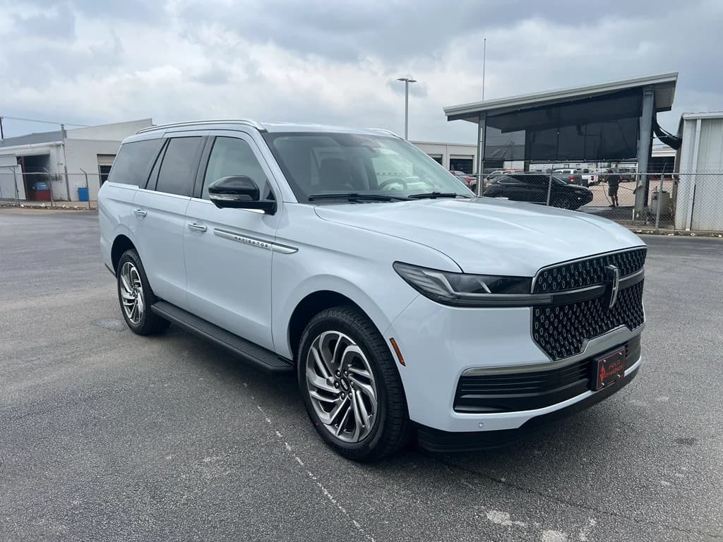 2026 Lincoln Navigator